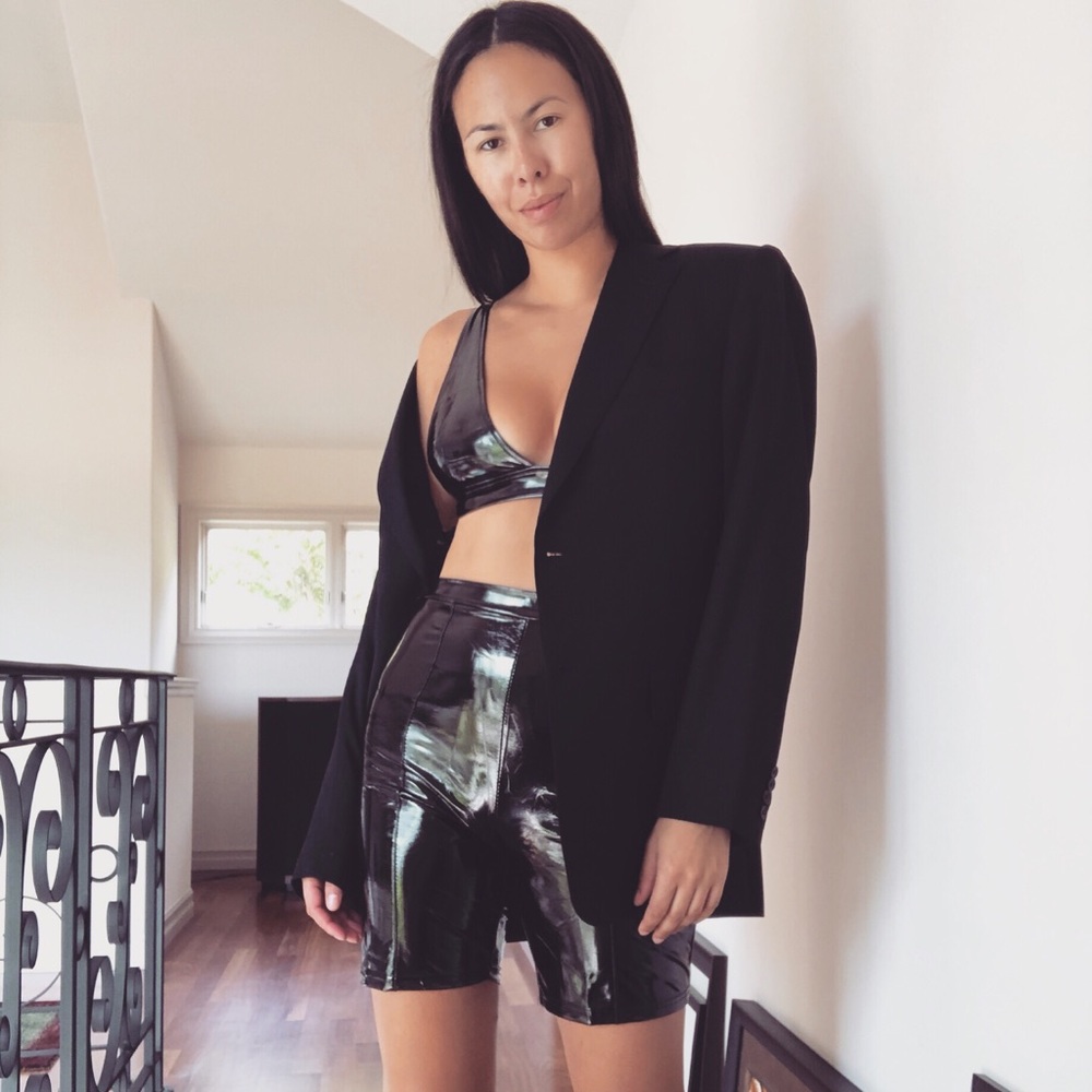 Meet your Posher, Elizabeth